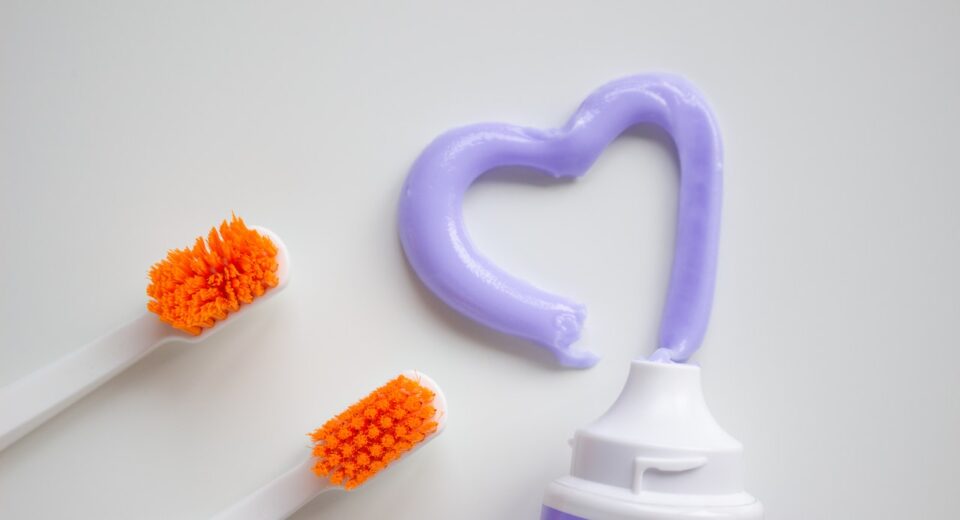 Photo by Ann Zzz: https://www.pexels.com/photo/a-toothbrushes-and-toothpaste-on-a-white-surface-8191884/